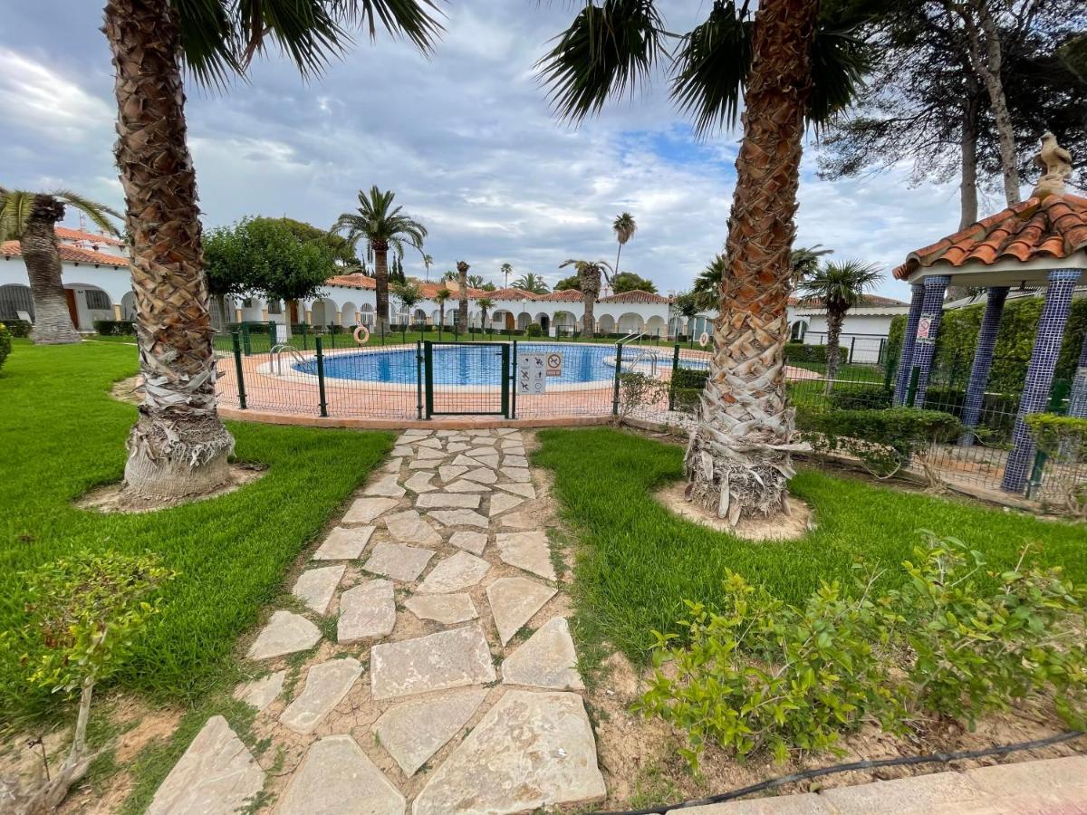 Bungalow Para 6 Pax A 7 Minutos De Playa Albir L'Alfas del Pi Eksteriør bilde